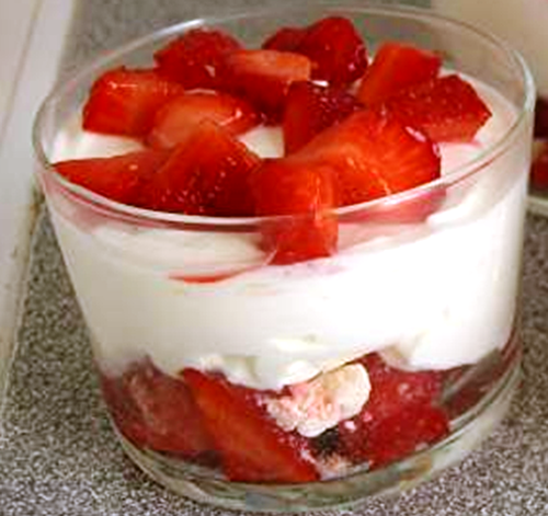 Tiramisu léger au fromage blanc et aux fraises