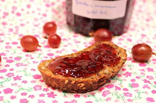 Confiture de groseilles à maquereaux