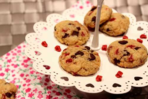 Cookies aux pépites de chocolat et aux éclats de fraises