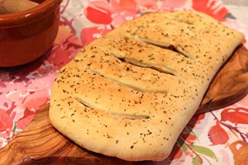 Fougasse aux anchois et aux tomates séchées