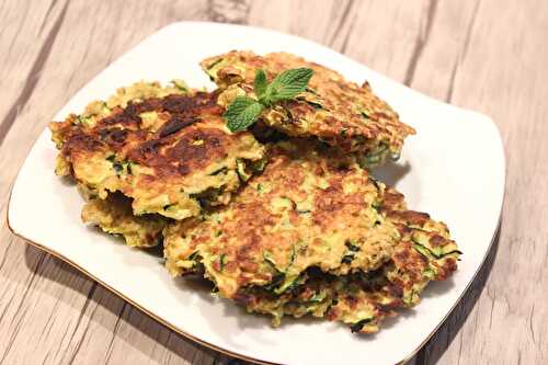 Galettes d’avoine à la courgette et à la menthe