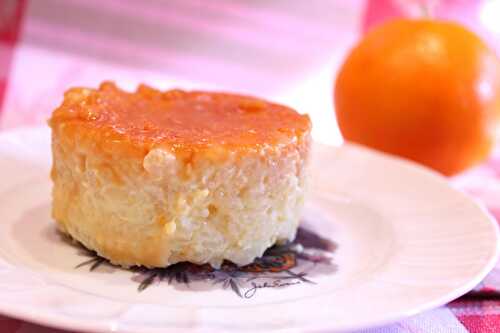 Gâteau de riz au caramel et parfumé à l’orange