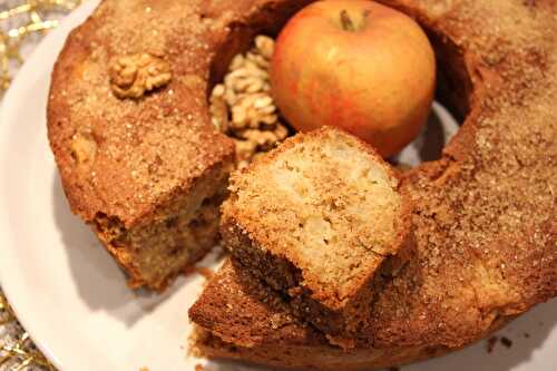 Gâteau pommes-noix-cannelle de mamie