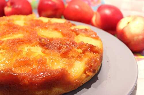 Gâteau renversé aux nectarines