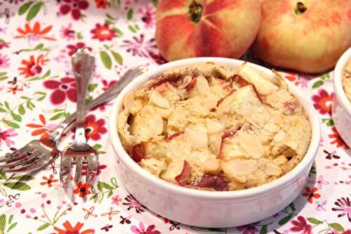 Gratins aux pêches plates et aux amandes