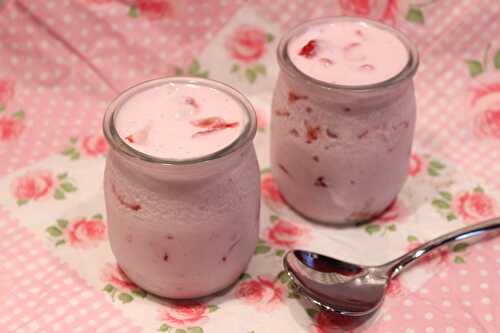 Mousse au fromage blanc et à la fraise