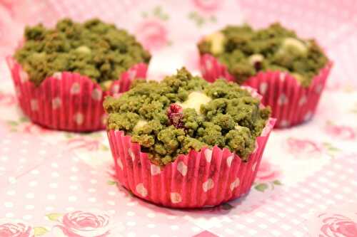 Muffins au cassis et crumble au thé matcha