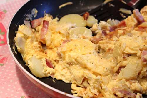 Omelette au lard et aux pommes de terre