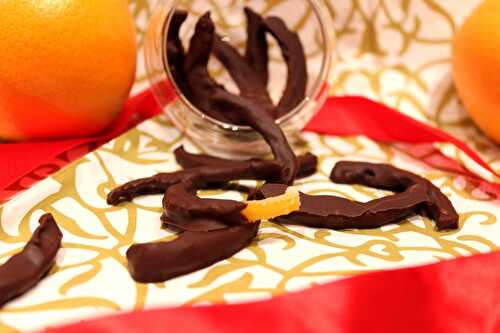 Orangettes (écorces d’oranges confites au chocolat)