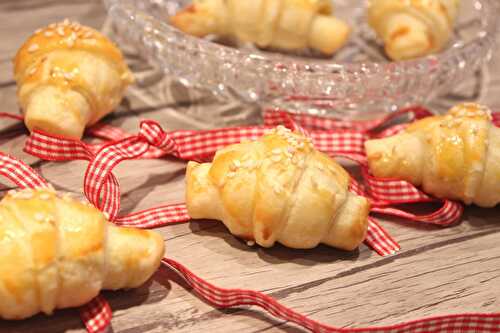 Petits croissants au saumon fumé