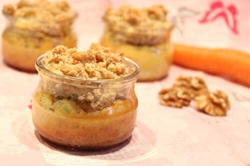 Petits flans à la carotte et crumble aux noix