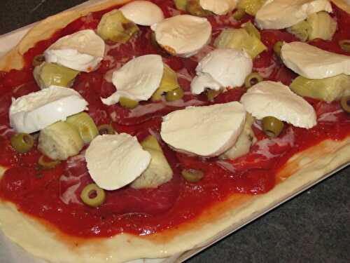 Pizza maison à la pancetta et aux coeurs d’artichauts – Eva Cuisine