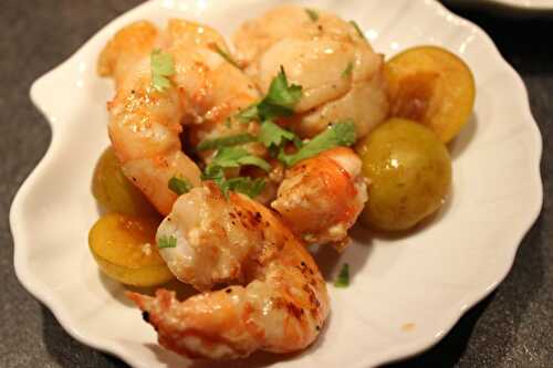 Poêlée de Saint-Jacques et gambas aux notes japonaises et mirabelles