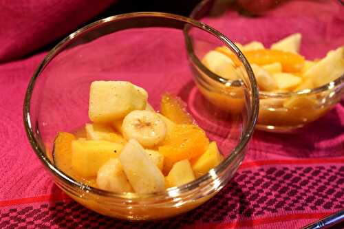 Salade de fruits vitaminée (orange, mangue, banane, pomme et vanille)