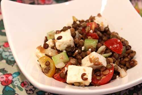 Salade de lentilles, tomates, concombre et féta