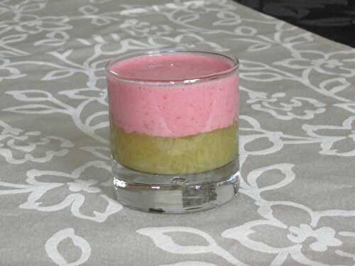 Verrine légère fraise-rhubarbe-fromage blanc