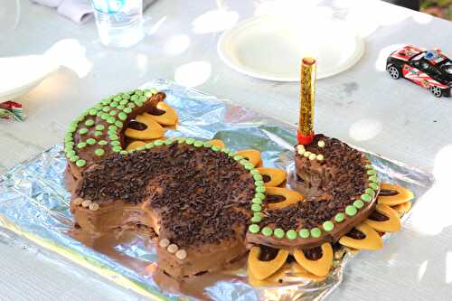 Gâteau dinosaure au chocolat