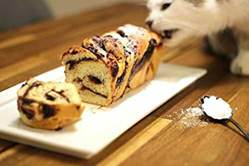 Babka aux fruits rouges