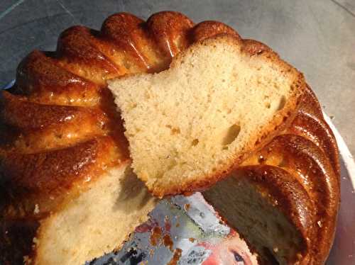 Gâteau moelleux a la vanille