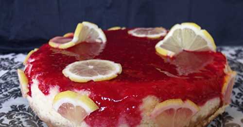 Cheesecake au citron et son miroir framboise-griotte