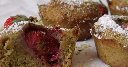 La sage des fraises: suite : Financiers aux fraises et pistaches