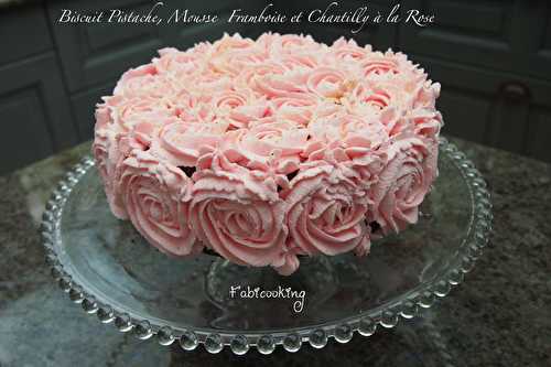 Délice Pistache Framboise et Chantilly à la rose