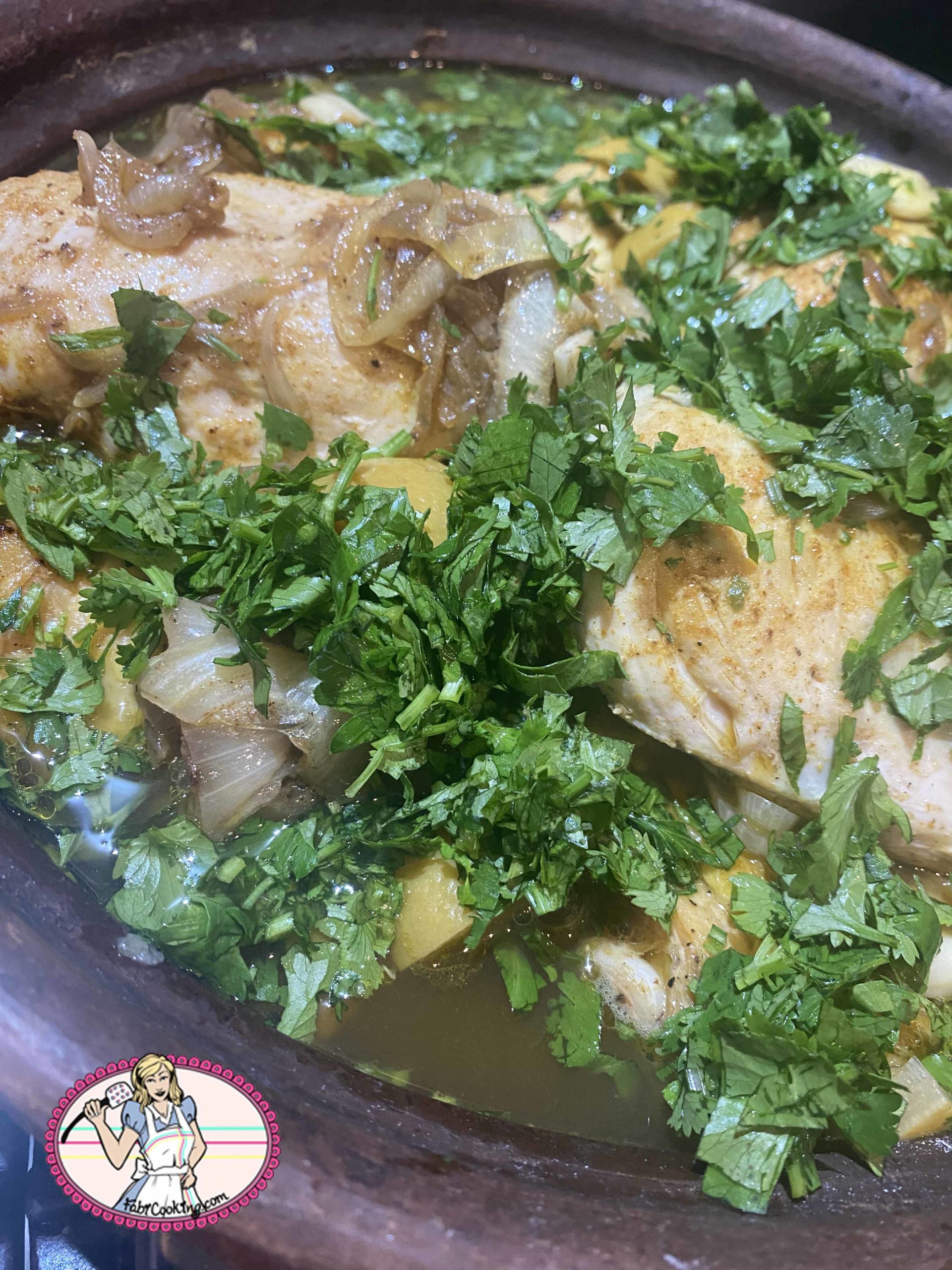 Tajine de poulet au citron confit et olive