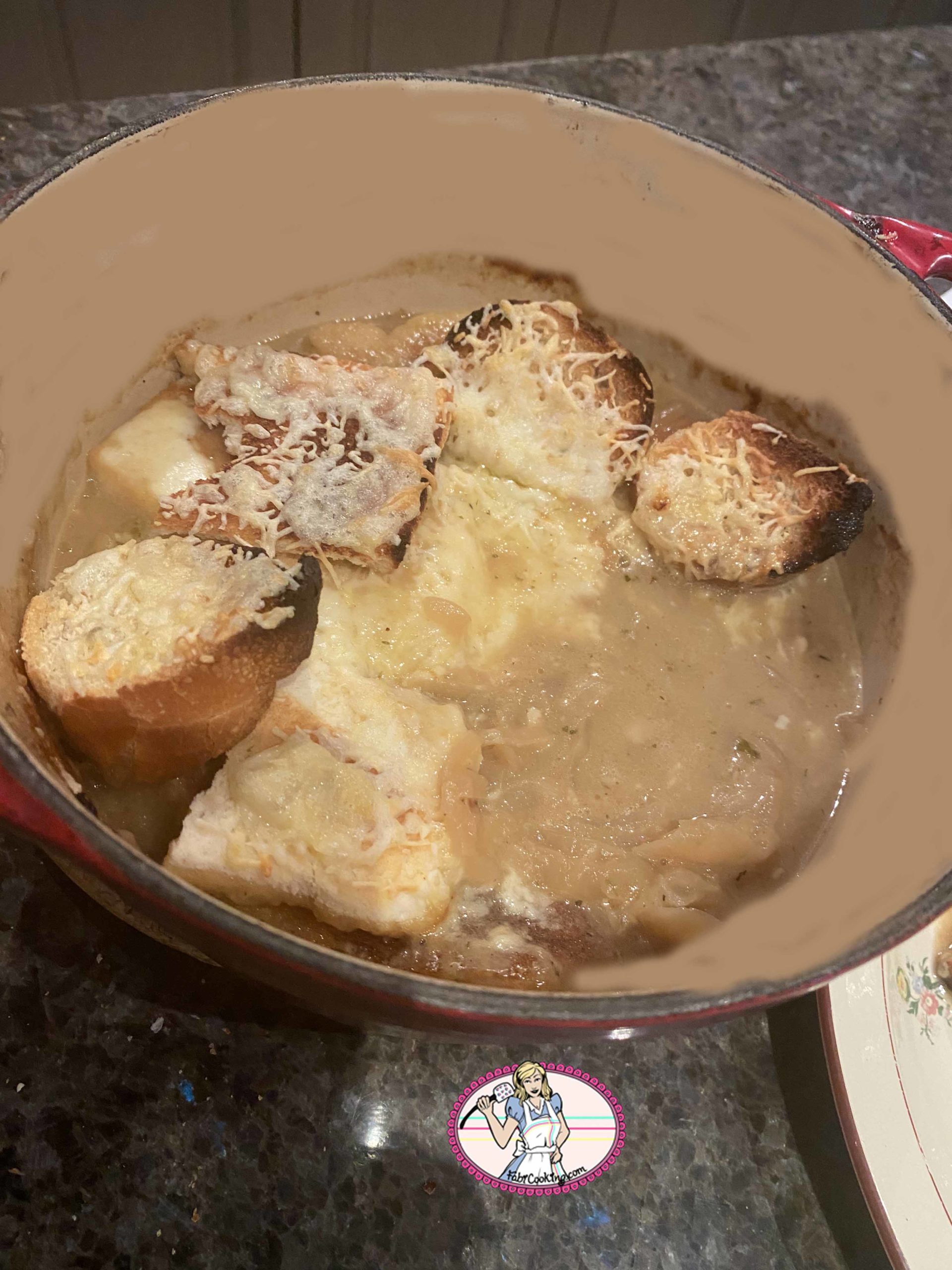 La vraie soupe à l’oignon gratinée, c’est de saison!