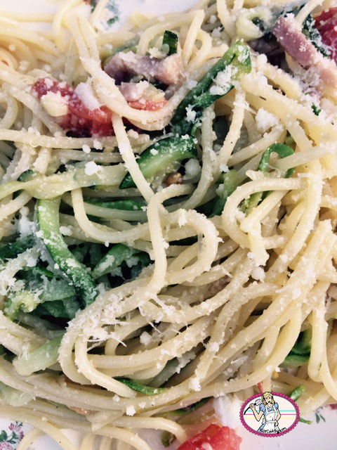 Les Spaghettis courgettes et  lardons