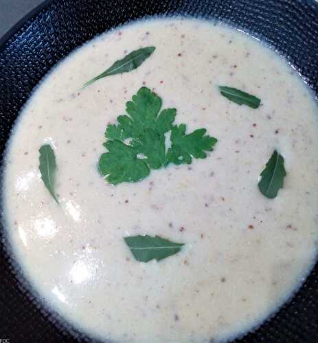 Velouté de cosses de fèves Fanes de cuisine saine gourmandise