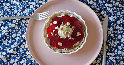 Autour de la betterave : tartelettes betteraves rouges et cottage cheese avec salade de betterave jaune (vegie)