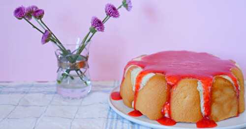 Charlotte à la rhubarbe et son coulis de fraise (sans lactose)