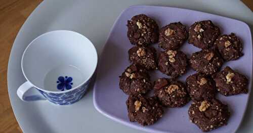 Cookies choco-noix-noisettes...(tendance hyper chocolat chez nous en ce moment!)