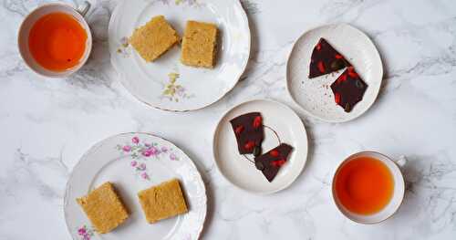 Deux desserts autour des huiles essentielles : gâteau à l'huile essentielle de citron (IG bas, lactosefree), chocolat à l'huile essentielle de gingembre