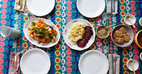 Dîner végétal complet : crudités, légumes vapeur sauce graines, compote et cookies figues-amandes (vegan)