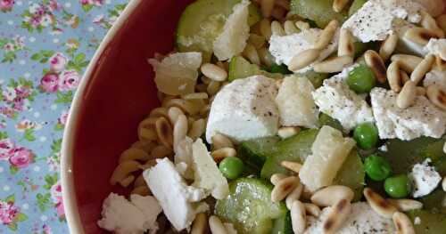 Fusilli à la courgette, au chèvre, aux pignons etc!