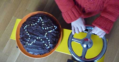 Gâteau choco-abricots très très chocolaté!