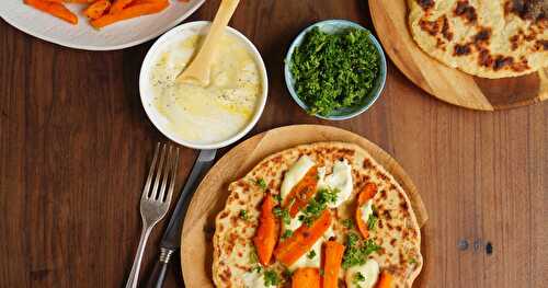 Naans, carottes rôties, sauce fromage blanc et moutarde au curcuma (Alsace, Inde, sans gluten, veggie)