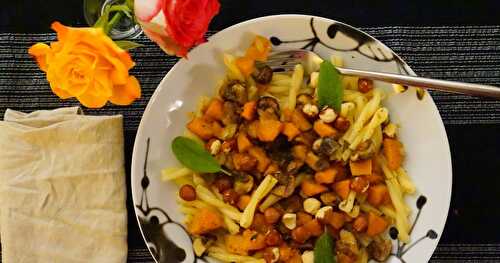 Pâtes automnales : butternut, champignons, sauge, noisettes (vegan,automnal)