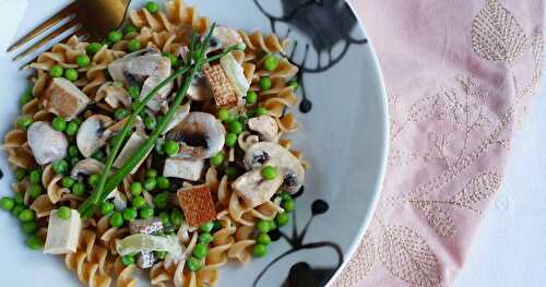 Pâtes printanières aux petits pois, champignons, tofu fumé (vegan, printemps)