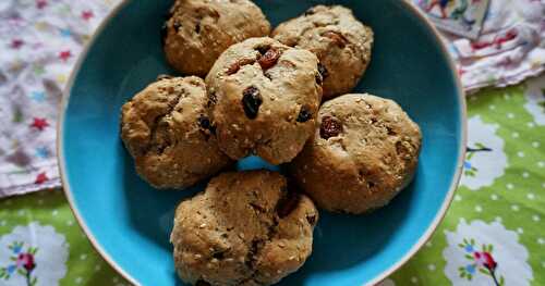 Petits pains au yaourt et aux raisins secs