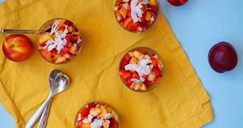 Porridge chia-coco et sa jolie salade de fruits (vegan, sans gluten)
