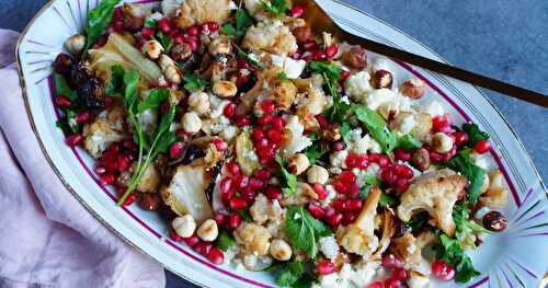 Salade au chou fleur cru et cuit, grenade, noisettes, persil (vegan)