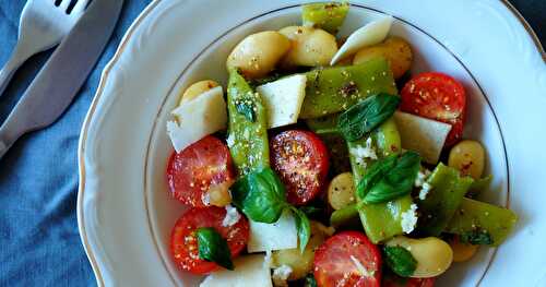 Salade aux deux haricots, tomates, basilic...