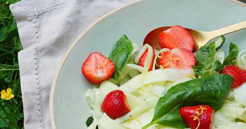 Salade concombre, fraises, basilic (vegan, printanier)