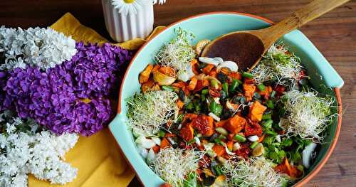 Salade de patate douce rôtie, oignons nouveaux, tomates séchées, graines de courge...(vegan, sans gluten, salade)