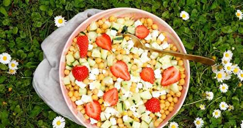 Salade de pois chiches, concombre, fraises, feta (salade, sans gluten)