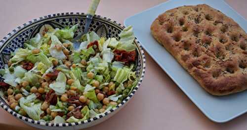 Salade petits-pois, pois-chiches et d'autres bonnes choses