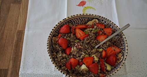 Salade quinoa-avocat-fraises-câpres (+retour en Norvège!)