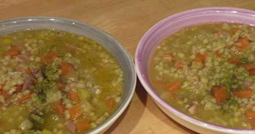 Soupe hivernale : orge perlée-légumes-lardons